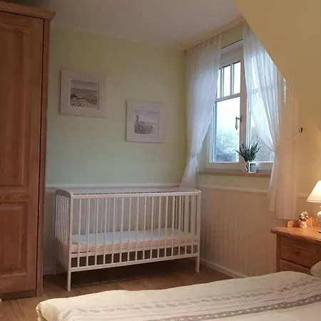 Gaensehus Comfortable Holiday home Zingst